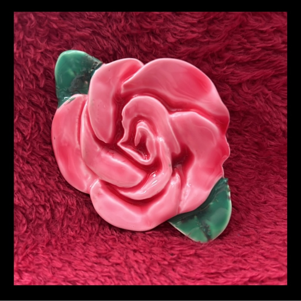 Vintage Pink Rose pin/brooch